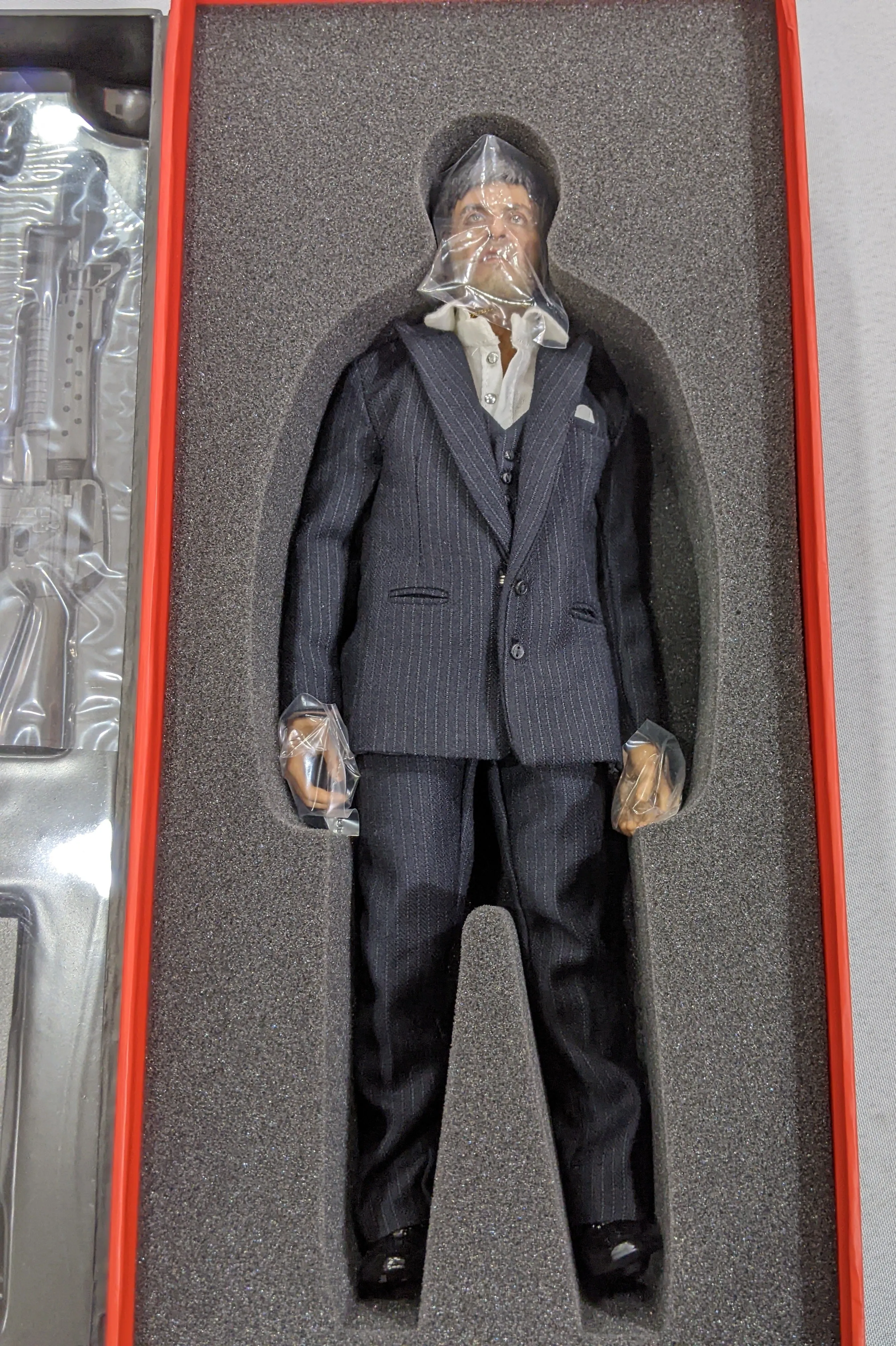 Enterbay Real Masterpiece 1/6 Scarface Tony Montana (The War Ver.) Sixth Scale Action Figure *Open Box*