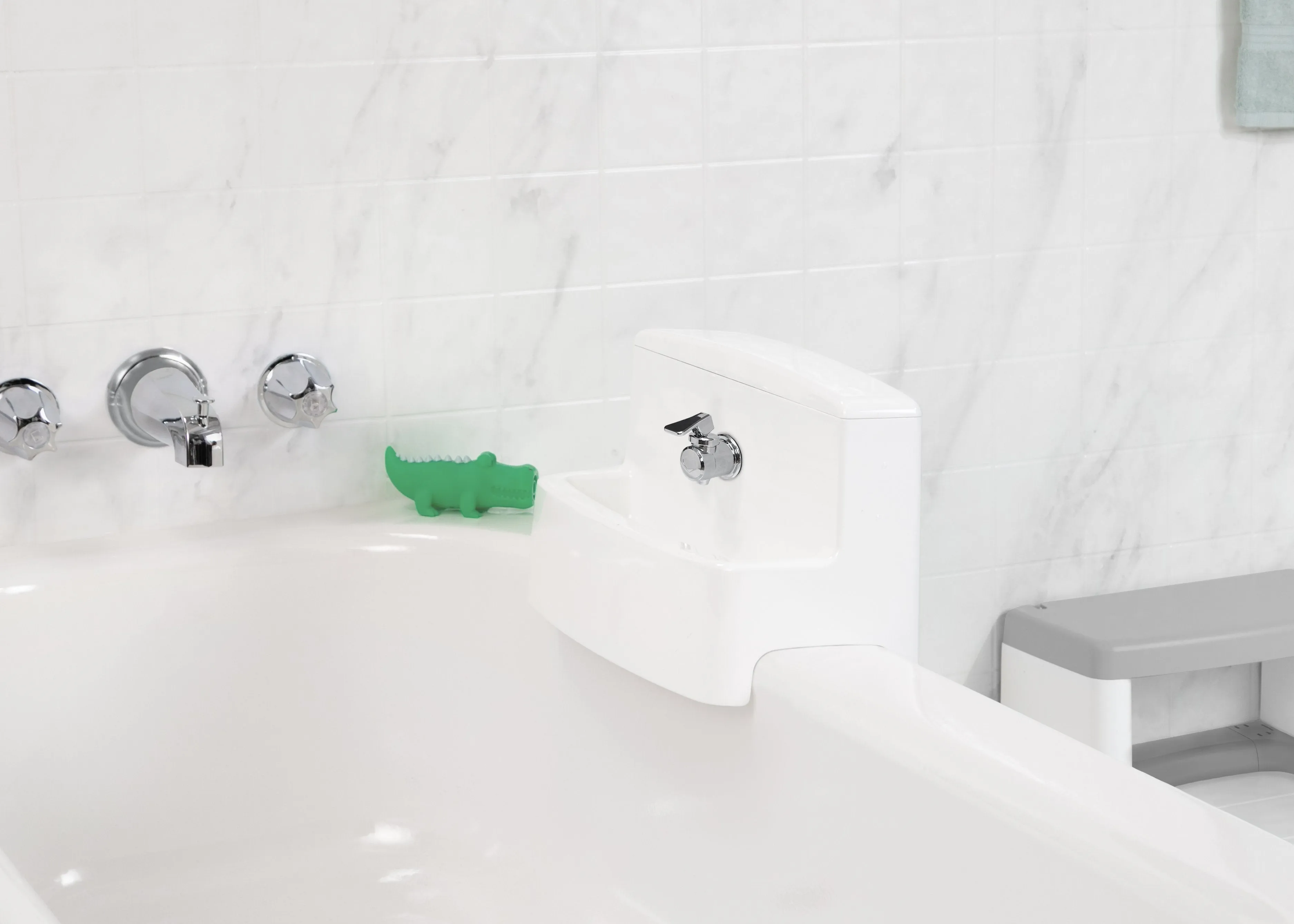 PerfectSize 3-in-1 Convertible Sink, Step Stool and Bath Toy for Kids