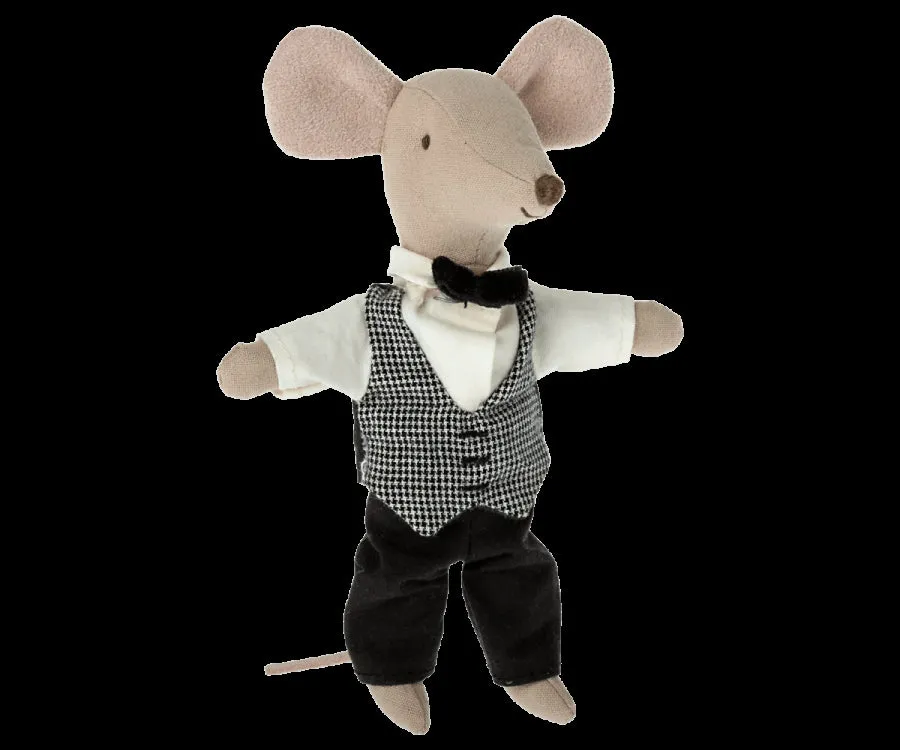 Waiter Mouse, Big Brother